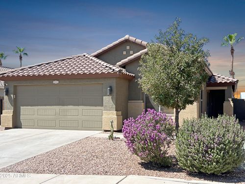 2041 N Thunderbird Ave, Casa Grande, AZ, 85122-6690 | Card Image