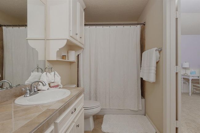 Bathroom #4 | Image 34