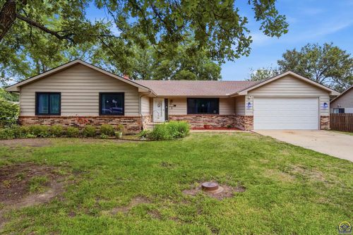 3806 Se Fair Meadows Pl, Topeka, KS, 66605-2147 | Card Image