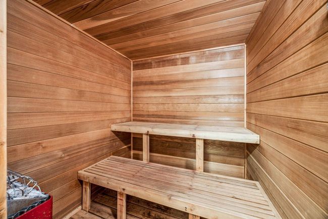 Nice sauna. | Image 29