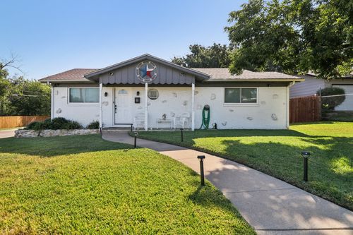 4201 Burke Rd, Fort Worth, TX, 76119-3841 | Card Image