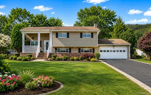 46 Merriewold Ln, Monroe, NY, 10950-1915 | Card Image