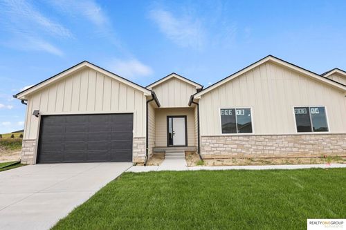 21218 Camden Ave, Elkhorn, NE, 68022 | Card Image
