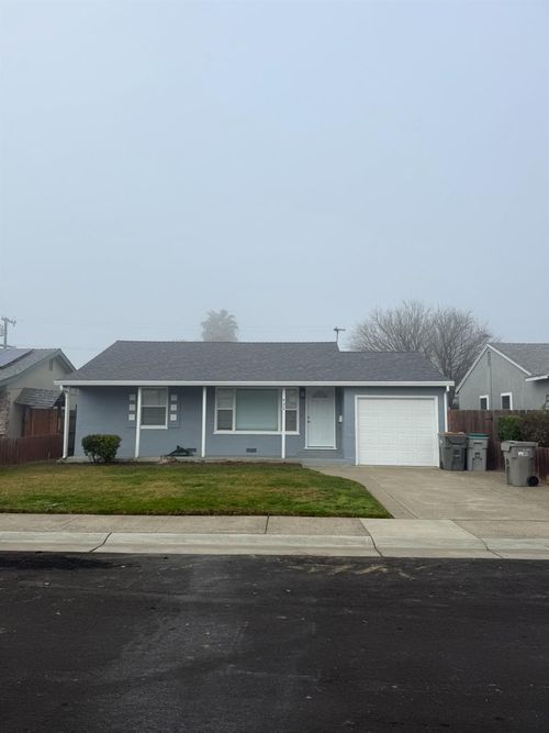 432 Lilac Ln, West Sacramento, CA, 95691-2528 | Card Image