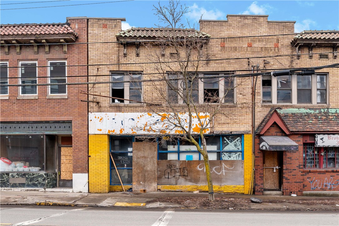 Commercial Sale in Carrick 2