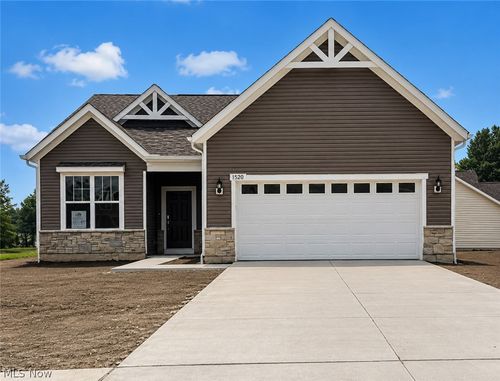 6761 Montville Reserve Ln, Medina, OH, 44256-9831 | Card Image