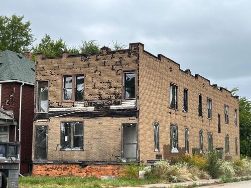 5700 Townsend St, Detroit, MI, 48213-2440 | Card Image