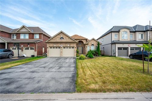 9424 Shoveller Dr, Niagara Falls, ON, L2H0M2 | Card Image