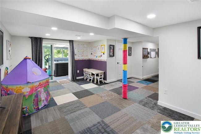 8539 Rextown Rd, House other with 4 bedrooms, 4 bathrooms and null parking in Slatington PA | Image 56