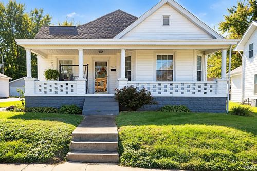 1323 E Walnut Street, Washington, IN, 47501 | Card Image