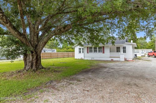 764 Chatham St, Newport, NC, 28570-6906 | Card Image