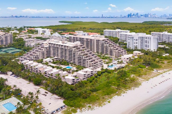 APT-174 - 201 Crandon Blvd, Townhouse with 4 bedrooms, 7 bathrooms and null parking in Key Biscayne FL | Image 64
