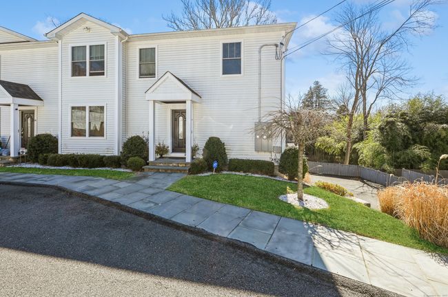 A - 20 Lower Rocks Ln, Condo with 3 bedrooms, 3 bathrooms and null parking in Norwalk CT | Image 35