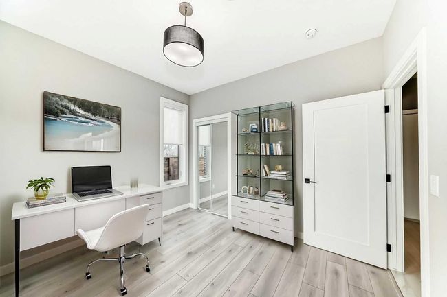 501 - 8155 8th Ave, Townhouse with 3 bedrooms, 3 bathrooms and 2 parking in Calgary AB | Image 5