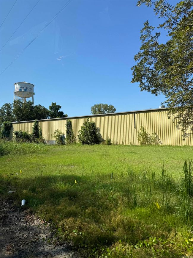 201 W First Street, Home with 0 bedrooms, 0 bathrooms and 20 parking in West Helena AR | Image 20