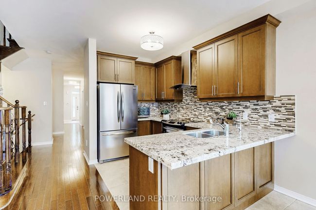 111 Spruce Pine Cres, House attached with 3 bedrooms, 3 bathrooms and 2 parking in Vaughan ON | Image 12