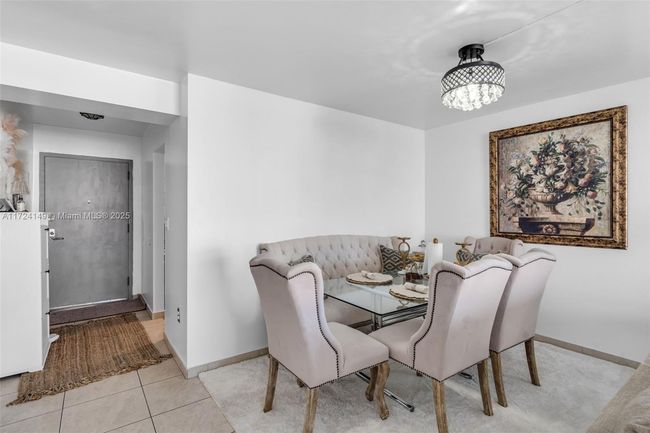 APT-200 - 4000 Ne 170 Th St, Condo with 2 bedrooms, 2 bathrooms and null parking in North Miami Beach FL | Image 7
