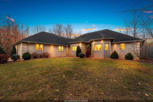 425 Hill Haven Court, LITTLE SUAMICO, WI, 54141 | Card Image