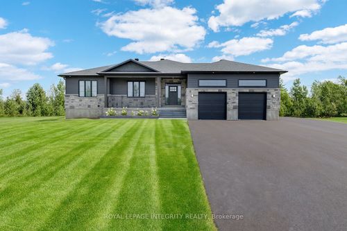 106 Maplestone Dr, Kemptville, ON, K0G1J0 | Card Image