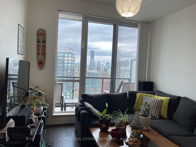2407 - 170 Sumach St, Condo with 2 bedrooms, 2 bathrooms and null parking in Toronto ON | Image 7