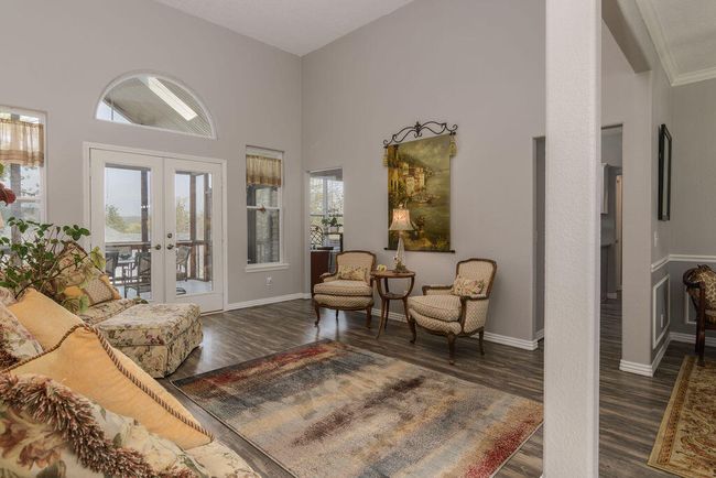 Note the Ceiling | Image 8