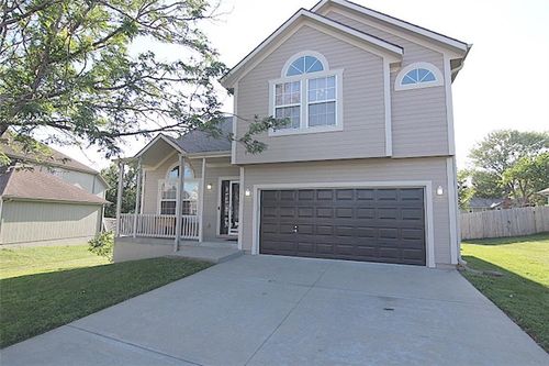 12413 Live Oak Cir, Peculiar, MO, 64078-2583 | Card Image