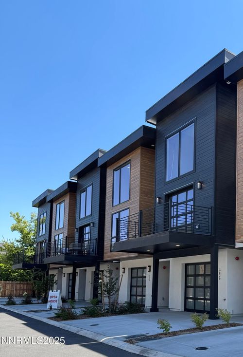 15-3828 Lakeside Dr, Reno, NV, 89509-8211 | Card Image