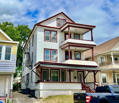 6 Hawk St, Schenectady, NY, 12307-1130 | Card Image
