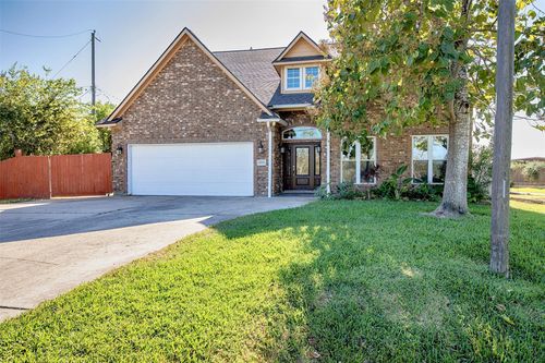 2535 Broadway St, San Leon, TX, 77539-8744 | Card Image