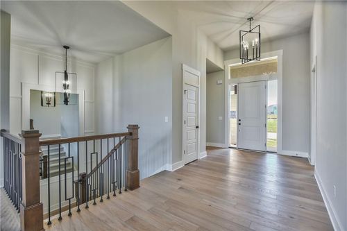 17504 Acton St, Overland Park, KS, 66085-8606 | Card Image