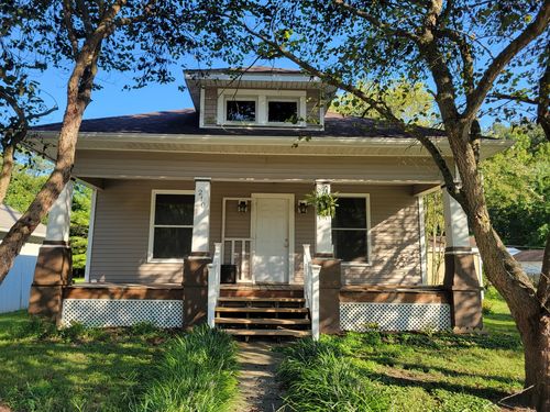 210 Se Front St, Dongola, IL, 62926-1058 | Card Image