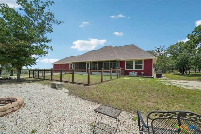 4049 Hickory Forrest Dr, Home with 3 bedrooms, 3 bathrooms and null parking in Seguin TX | Image 32