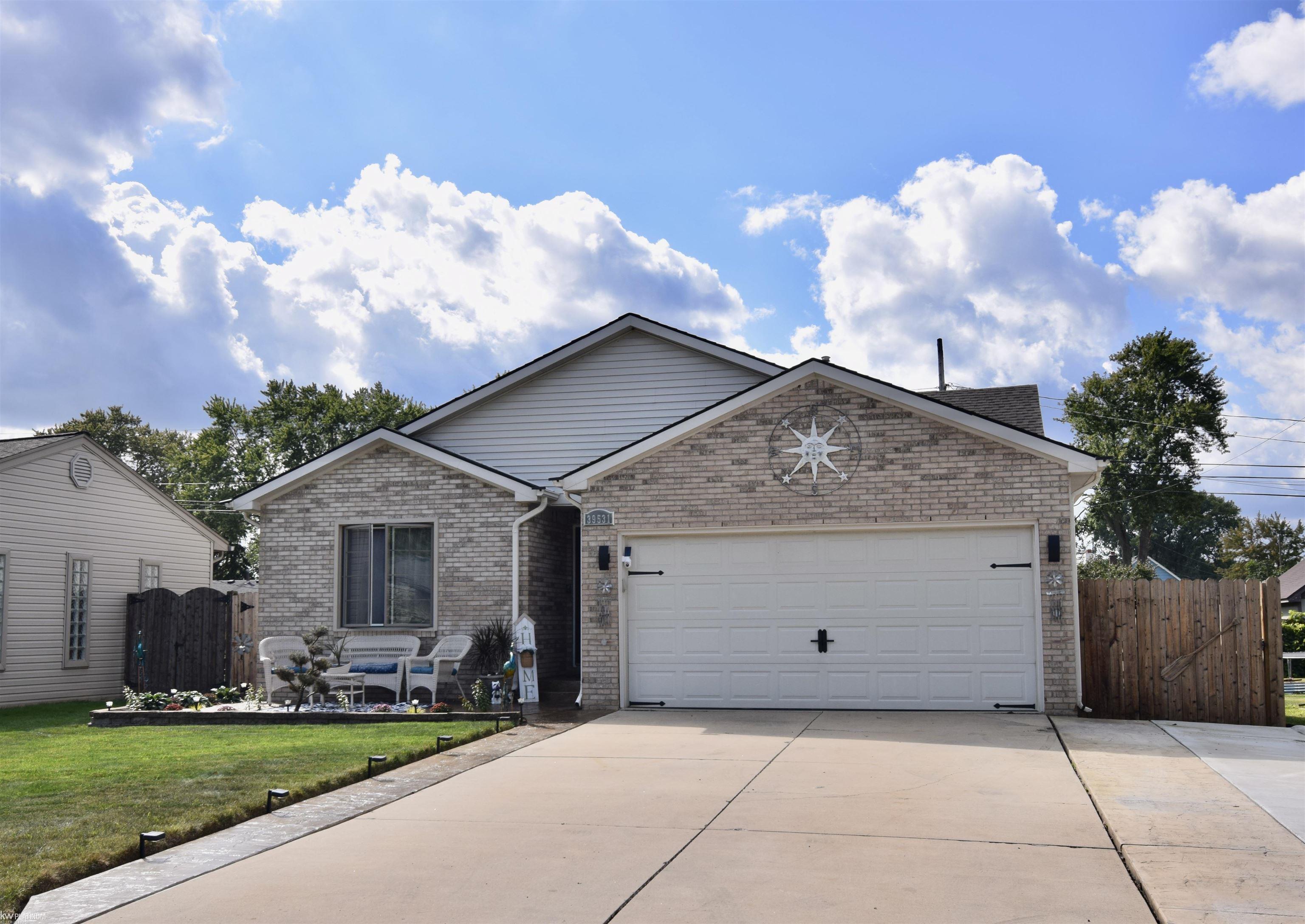 Prentiss St, Harrison Township, MI 48045
