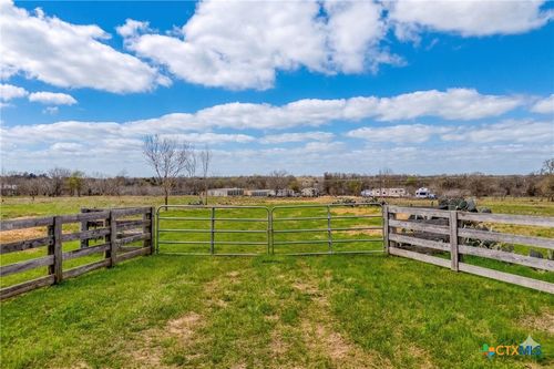 839 Smith Rd, Rockdale, TX, 76567-2360 | Card Image