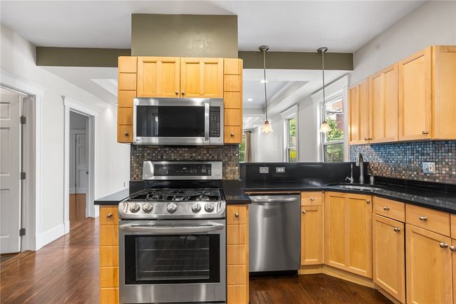 UNIT-1 - 224 Olney St, Condo with 2 bedrooms, 1 bathrooms and 2 parking in Providence RI | Image 8