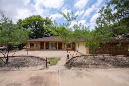 21 E Brookhollow Dr, Ransom Canyon, TX, 79366-2529 | Card Image