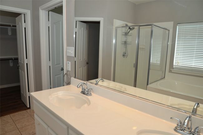 12717 Old Macgregor Ln, House other with 4 bedrooms, 2 bathrooms and null parking in Fort Worth TX | Image 17