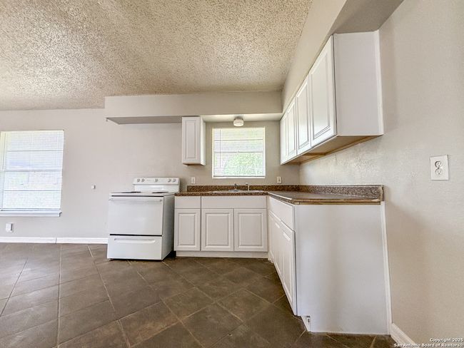 319 Hialeah Ave, House other with 2 bedrooms, 1 bathrooms and null parking in San Antonio TX | Image 8