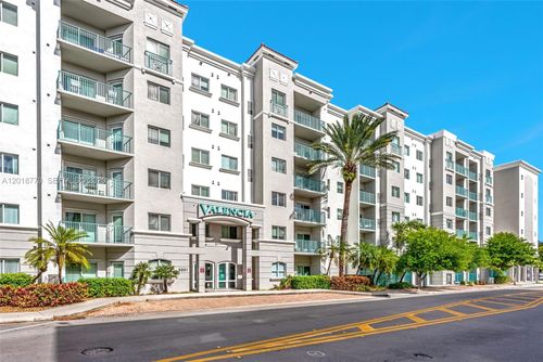 241-6001 Sw 70th St, South Miami, FL, 33143-3422 | Card Image