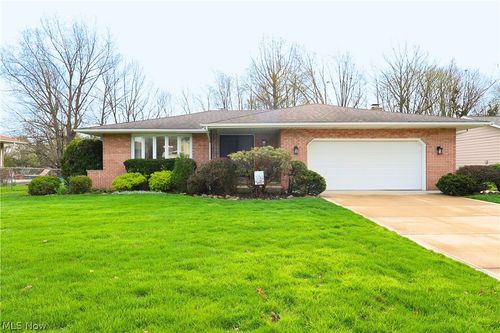 6663 Donna Rae Dr, Seven Hills, OH, 44131-3701 | Card Image