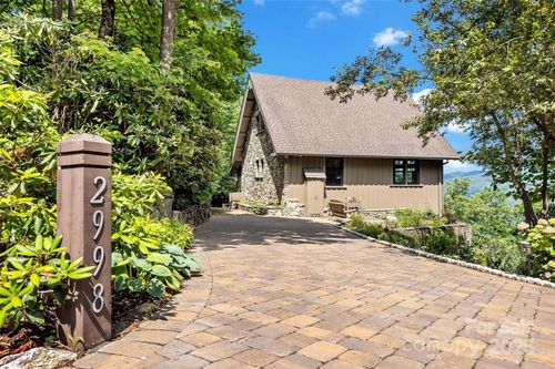 2998 Creston Dr, Black Mountain, NC, 28711-8886 | Card Image