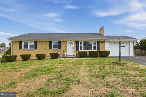135 Meade Dr, WINCHESTER, VA, 22602-7419 | Card Image