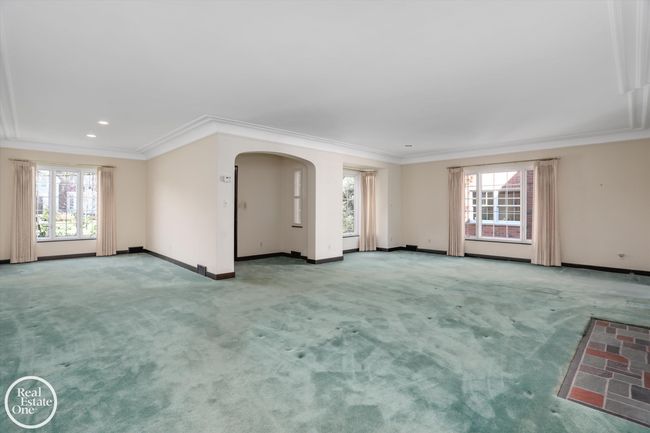 LR and Dining Area | Image 8