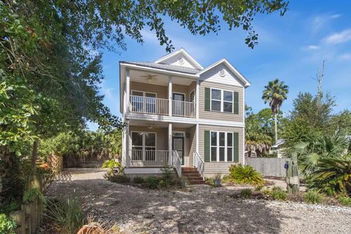 40 Myrtle Ave, Apalachicola, FL, 32320-1826 | Card Image