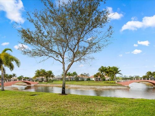 8687 Genova Ct, NAPLES, FL, 34114-2748 | Card Image