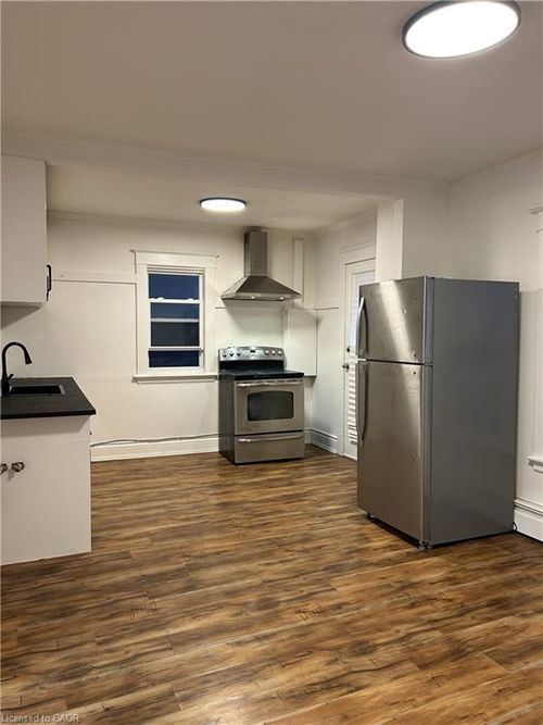 2-3 Balmoral Ave S, Hamilton, ON, L8M3J7 | Card Image