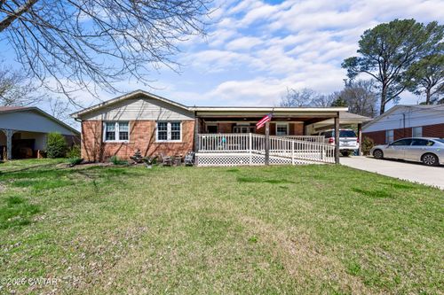 35 Coatsland Dr, Jackson, TN, 38301-3331 | Card Image