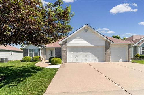 1016 Carlisle Dr, Raymore, MO, 64083-8603 | Card Image