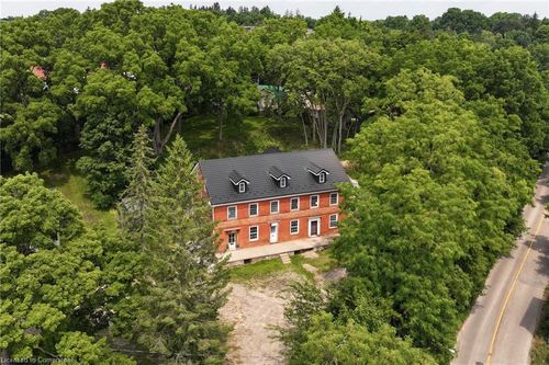 38 Shirk Pl, Kitchener, ON, N2K1R4 | Card Image