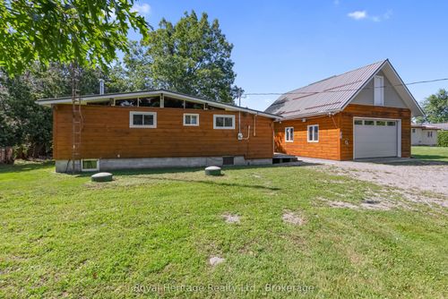 9 Gold St, Fenelon Falls, ON, K0M1N0 | Card Image